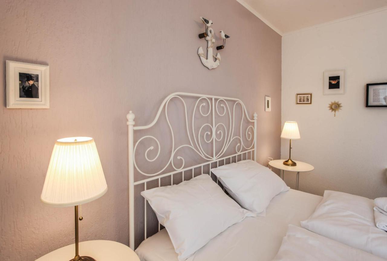 Sherlock'S Holidays Boutique Rooms Portorož Exteriér fotografie